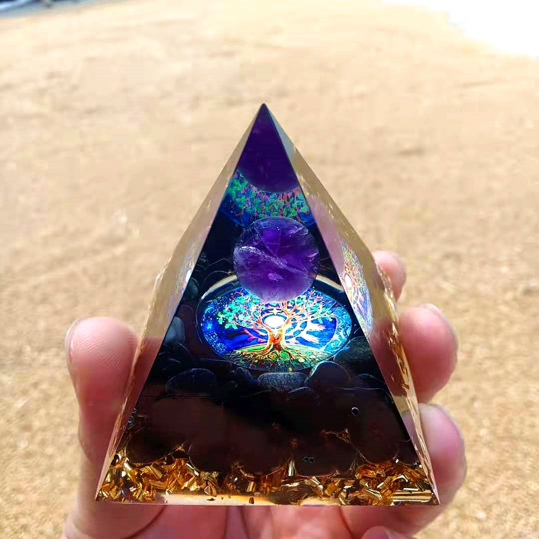 Foreign Trade Crystal Ball Pyramid Ornament Gravel Epoxy Resin Crafts Home Office Car Decoration