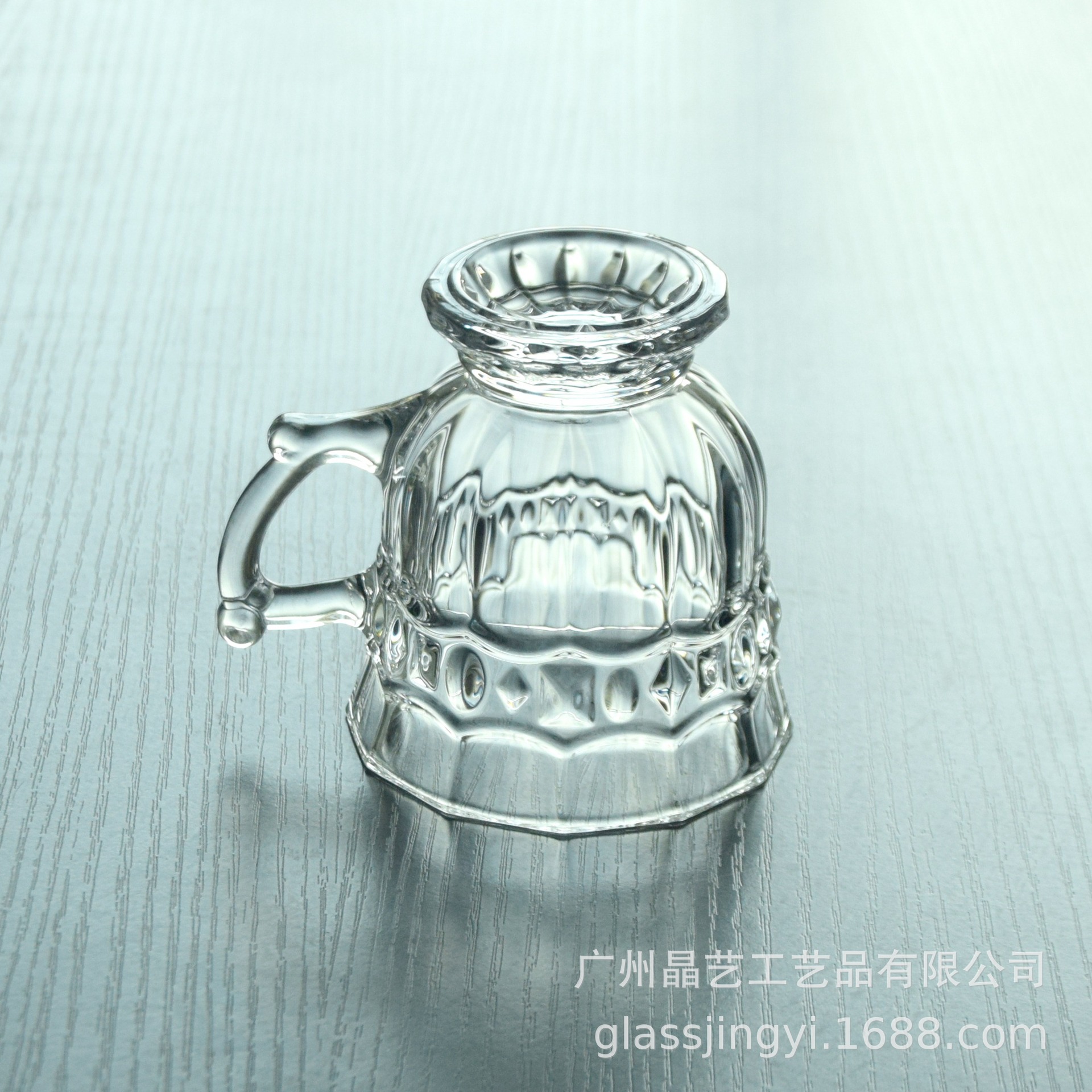 Refined White Glass Cup Exquisite Beer Steins Restaurant Tea Cup with Base Small Handle Cup Coffee Cup LeadFree