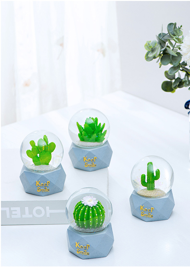 Spot Goods Simple Resin Crystal Ball Crafts Decorative Ornaments Luminous 6.5cm Resin Glass Water Ball Wholesale