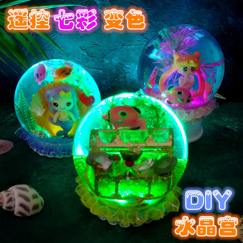 Factory Direct Sales Resin Crafts Christmas Crystal Ball Windshield Washer Fluid Ball Ornaments Parent-Child Interactive Holiday Gift Customization