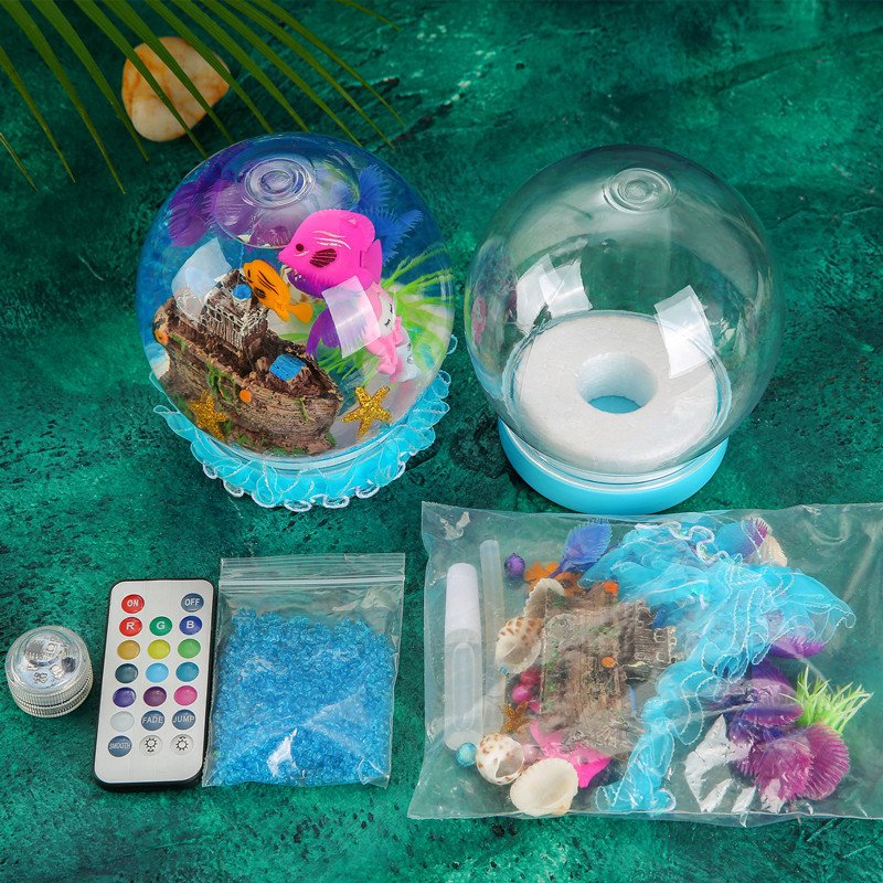 Factory Direct Sales Resin Crafts Christmas Crystal Ball Windshield Washer Fluid Ball Ornaments Parent-Child Interactive Holiday Gift Customization
