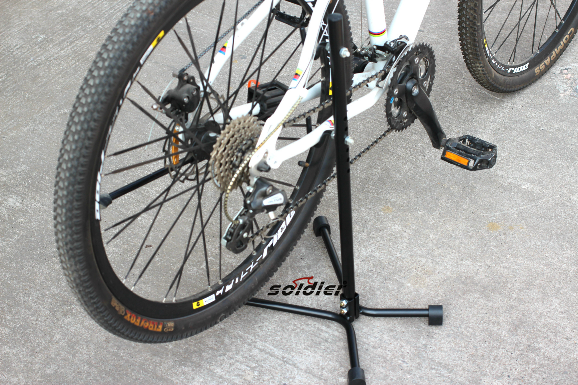 Bicycle tree parking frame, hook parking frame, display frame/iron hook 502C removable