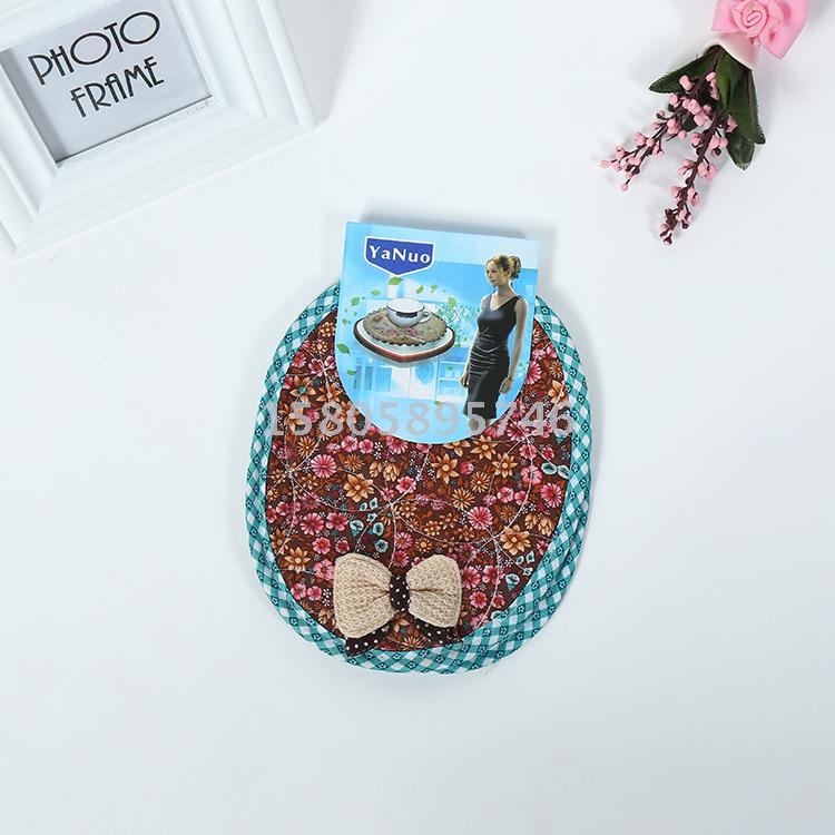 2 sets Manufacturers direct sales: polyester polka dots, heat insulation gloves + heat insulation pad