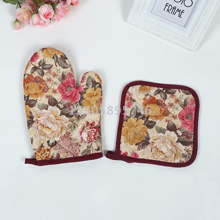2 sets Manufacturers direct sales: polyester polka dots, heat insulation gloves + heat insulation pad