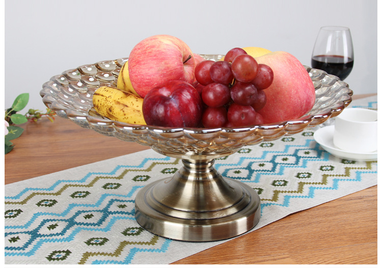 European luxury glass fruit bowl crystal glass crafts creative home living room dining room KTV large fruit bowl European luxury glass fruit bowl crystal glass crafts creative home living room dining room KTV large fruit bowl