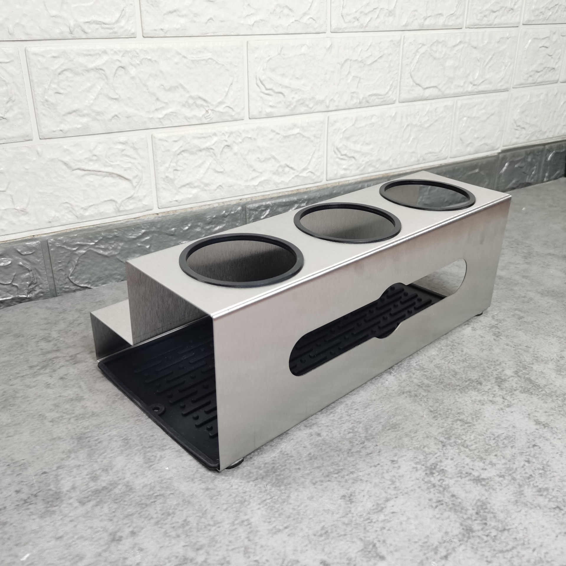 Amazon Stainless Steel Soda Bottle Draining Rack Soda Glass Cup Anti-Moisture Rack with Silica Gel Pad Brush Rack Amazon Stainless Steel Soda Bottle Draining Rack Soda Glass Cup Anti-Moisture Rack with Silica Gel Pad Brush Rack