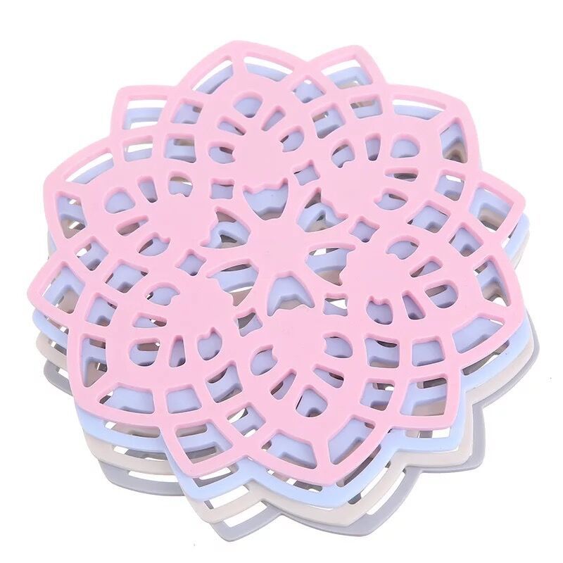 Fabricdirect Nordic style heat insulation hollow out flower Shaped anti-ironing Cup Mat Table non-slip Pad wholesale Spot