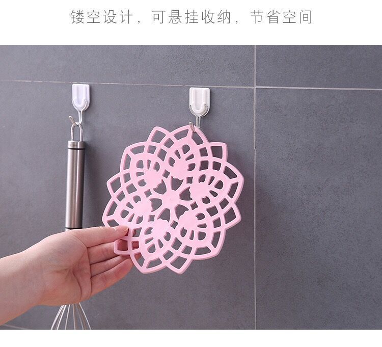 Fabricdirect Nordic style heat insulation hollow out flower Shaped anti-ironing Cup Mat Table non-slip Pad wholesale Spot