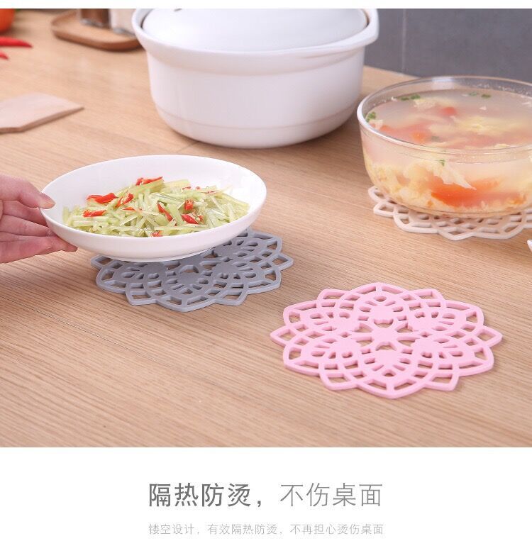 Fabricdirect Nordic style heat insulation hollow out flower Shaped anti-ironing Cup Mat Table non-slip Pad wholesale Spot