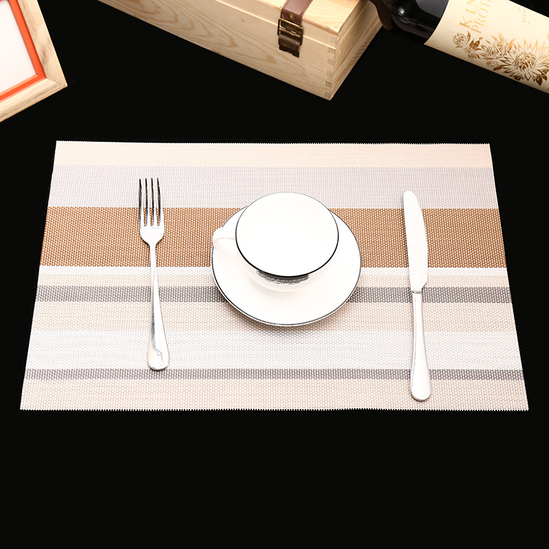 Manufacturer&#039;s direct selling hotel PVC braided heat insulation MATS for the comfort of western food pad.