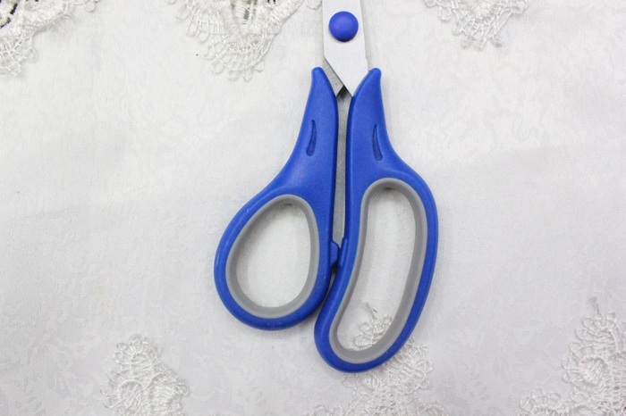 KAIBO5688-1-2pc color stainless steel scissor and Rubber scissors or Duck scissors