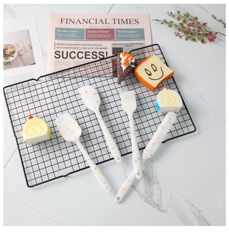 NEW kitchen utensils candy color point design silicone shovel brush spatula set