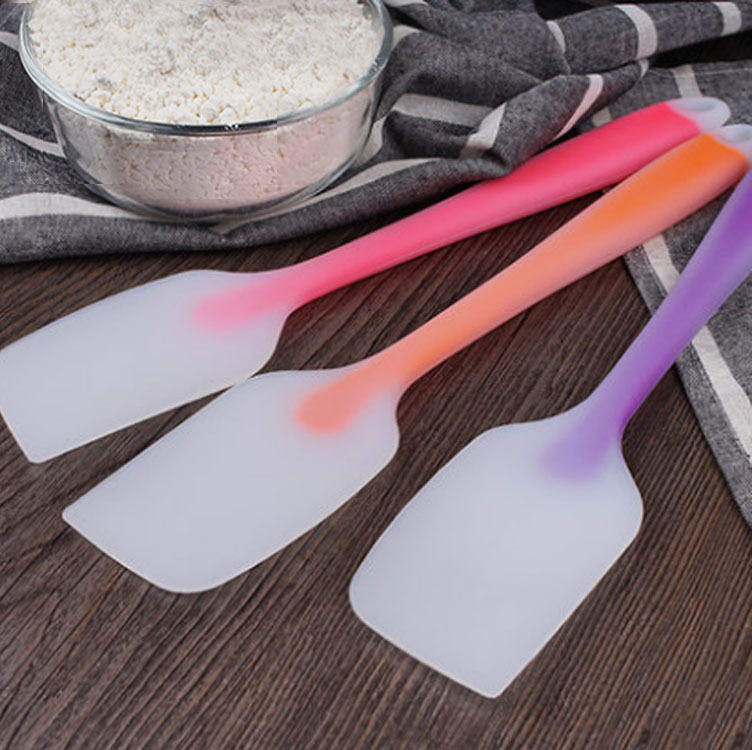 Hot selling multi-color one-piece transparent silicone spatula cake spatula cream spatula high temperature resistant