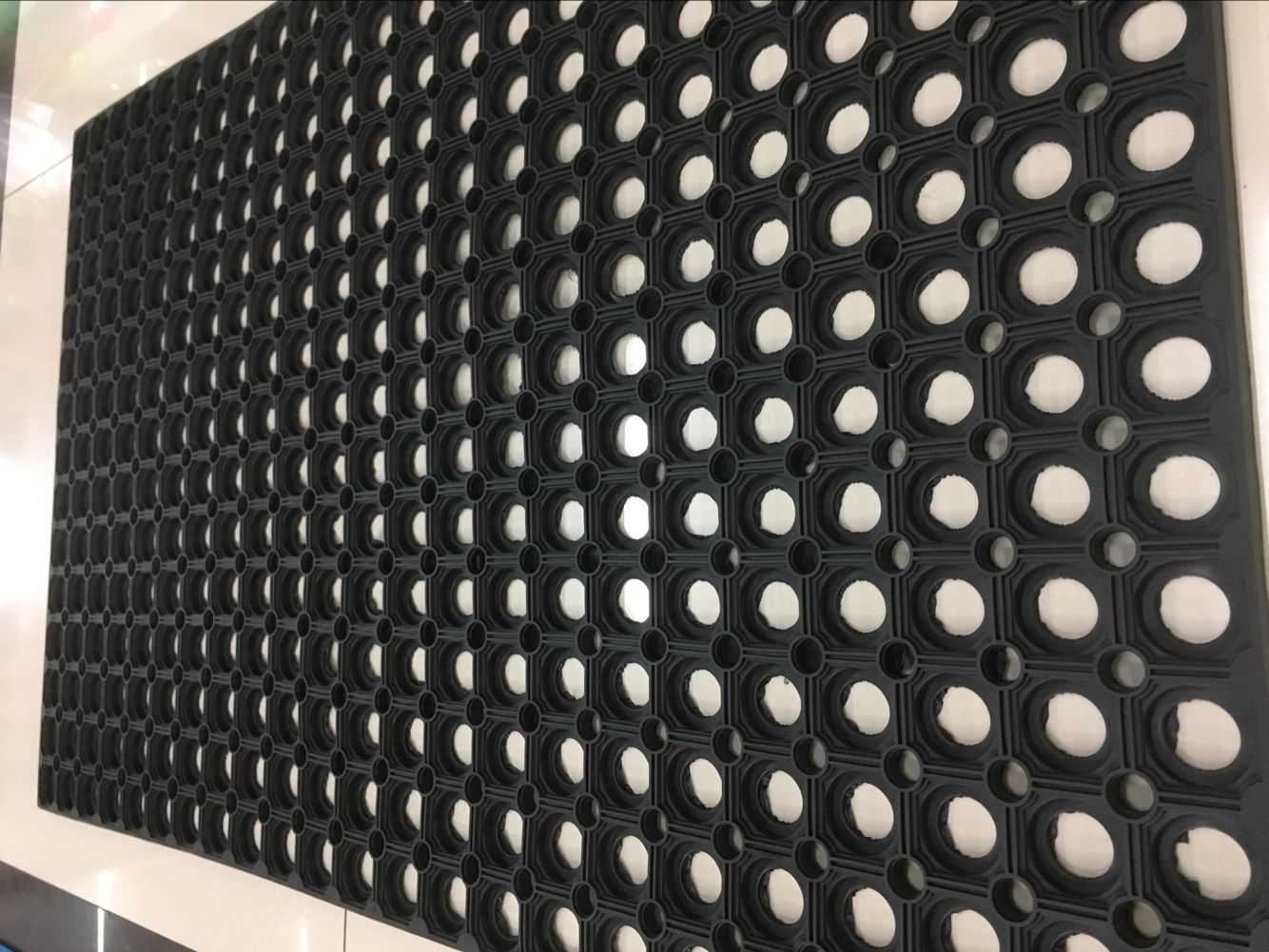 Large size black kitchen non-slip mat PVC foot mat injection molded floor mat non-slip anti-fall mat outdoor mat
