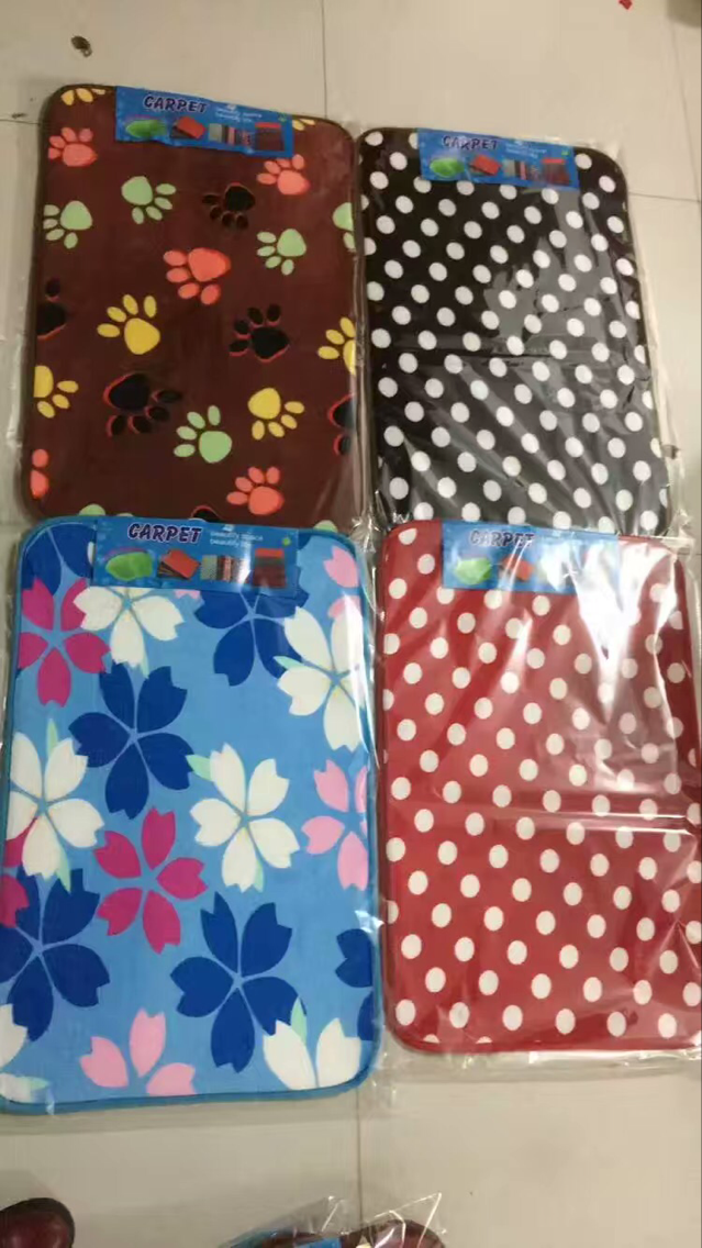 50*80cm coral plush floor mat flannel floor mat door mat water absorption non-slip mat bedside mat