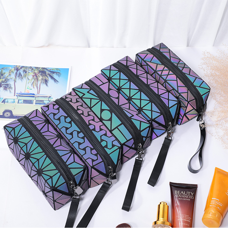 Korean-Style Portable Diamond Plaid Luminous Cosmetic Bag Travel Storage Bag Square Geometric Colorful Cosmetic Case Banquet Cosmetic Bag Korean-Style Portable Diamond Plaid Luminous Cosmetic Bag Travel Storage Bag Square Geometric Colorful Cosmetic Case Banquet Cosmetic Bag