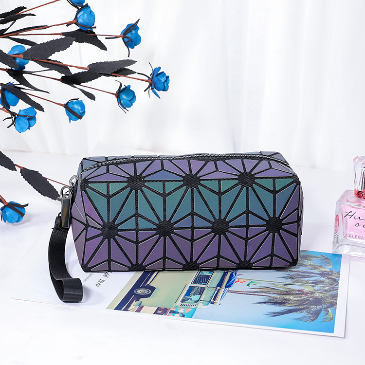 Korean-Style Portable Diamond Plaid Luminous Cosmetic Bag Travel Storage Bag Square Geometric Colorful Cosmetic Case Banquet Cosmetic Bag Korean-Style Portable Diamond Plaid Luminous Cosmetic Bag Travel Storage Bag Square Geometric Colorful Cosmetic Case Banquet Cosmetic Bag