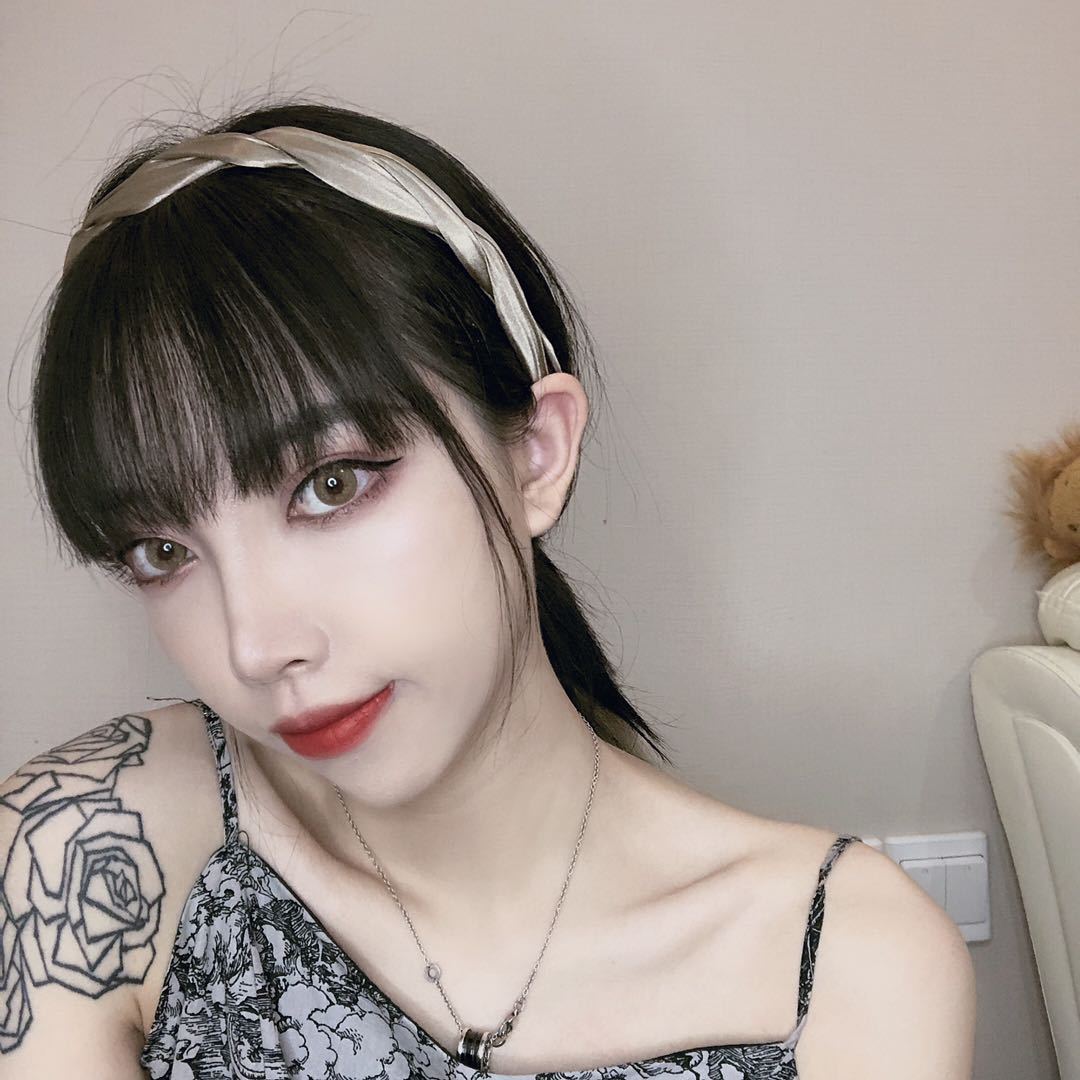 Korean Dongdaemun Ins Same Style Korean Style Retro Easy Matching Pleated Silk Wave Headband Non-Slip Hair-Hoop Headband Women