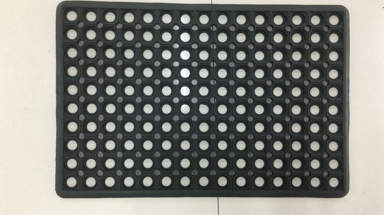 PVC rubber mat round hole door mat kitchen waterproof mat bathroom mat non-slip mat injection molded foot mat PVC rubber mat round hole door mat kitchen waterproof mat bathroom mat non-slip mat injection molded foot mat
