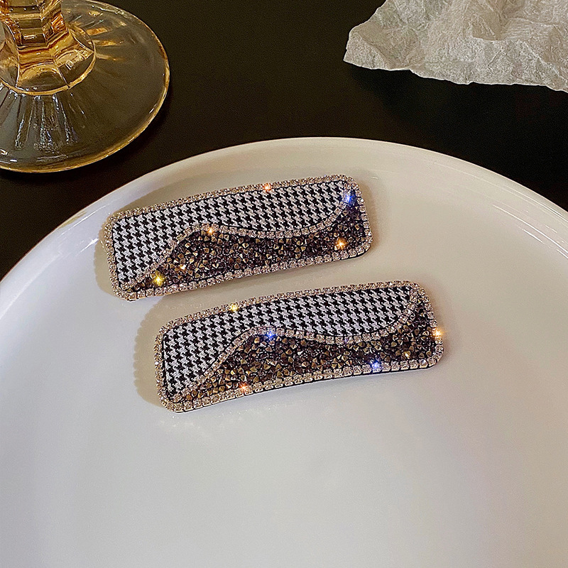 Chessboard Grid Rhinestone Contrast Color Side Clip Wave Diamond in the Debris Houndstooth Temperament Back Head Broken Hair Barrettes Chessboard Grid Rhinestone Contrast Color Side Clip Wave Diamond in the Debris Houndstooth Temperament Back Head Broken Hair Barrettes