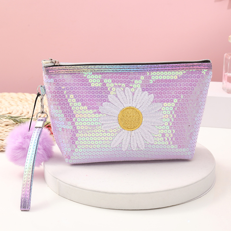2021 New Sequined Chrysanthemum Flat Bag Portable More than Cosmetic Bag Styles Travel Goods Storage Bag Laser 2021 New Sequined Chrysanthemum Flat Bag Portable More than Cosmetic Bag Styles Travel Goods Storage Bag Laser