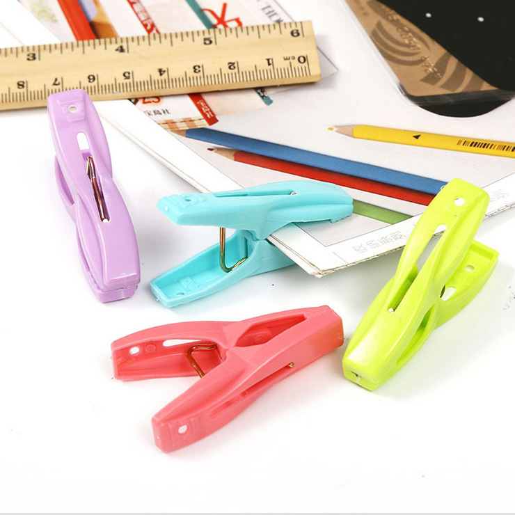 Windproof clip clothesclip underwear sock plastic clip with basket clothes drying clip 180g