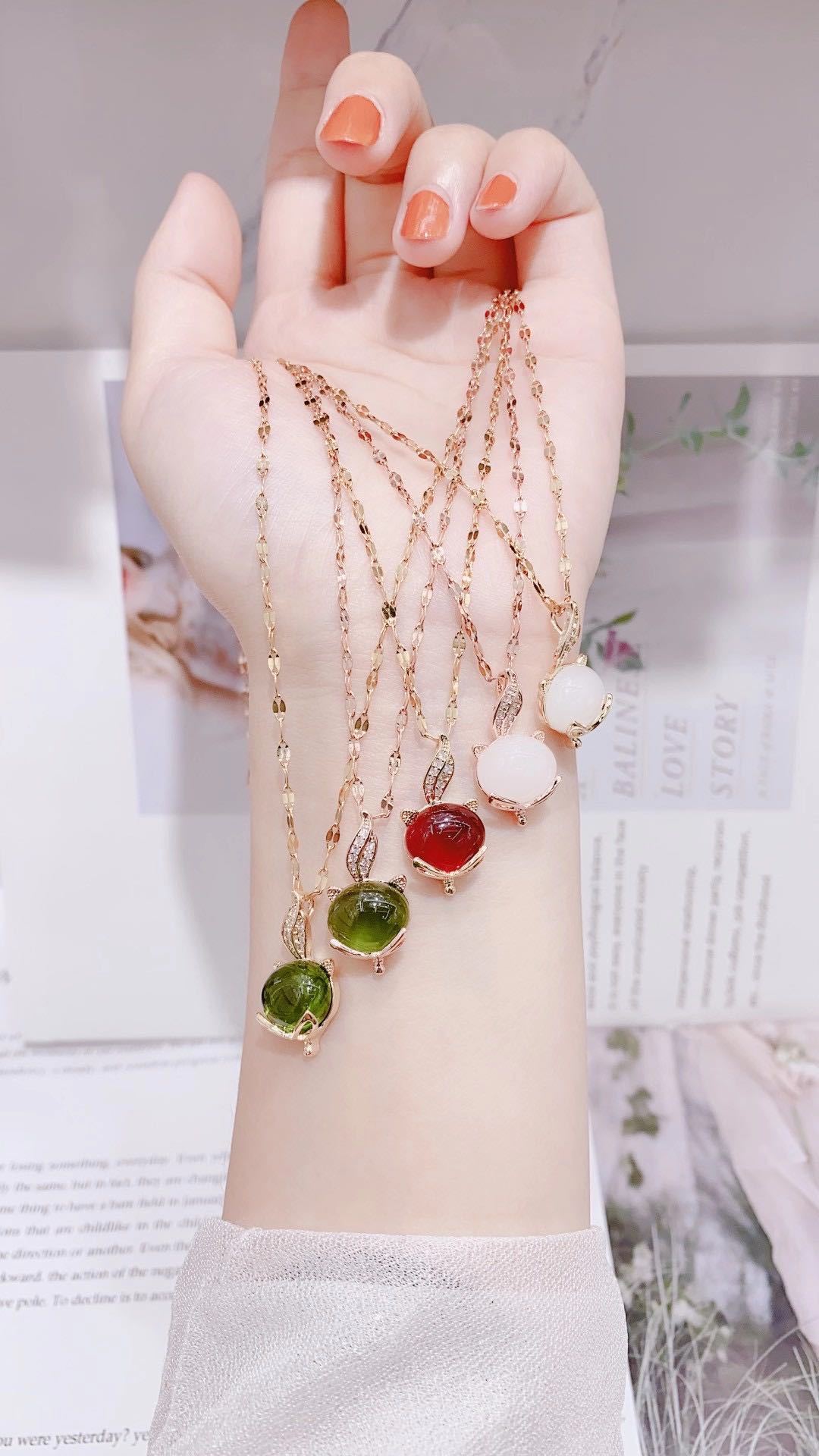 Korean Style Trendy Simplicity 18K Rose Gold Swan Four-Leaf Clover Titanium Steel Necklace Female Clavicle Chain Ornament Wholesale
