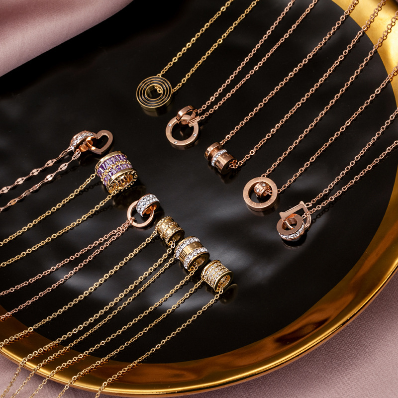 Korean Style Trendy Simplicity 18K Rose Gold Swan Four-Leaf Clover Titanium Steel Necklace Female Clavicle Chain Ornament Wholesale
