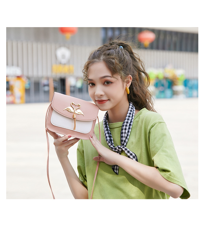 Gift Bag Wholesale Women's Bag Korean Style Cool Contrast Color Swan Small Square Bag 2021 Summer and Autumn New Collection One Shoulder Phone Bag