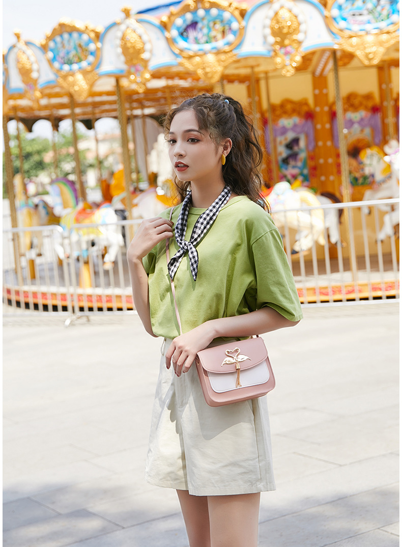 Gift Bag Wholesale Women's Bag Korean Style Cool Contrast Color Swan Small Square Bag 2021 Summer and Autumn New Collection One Shoulder Phone Bag