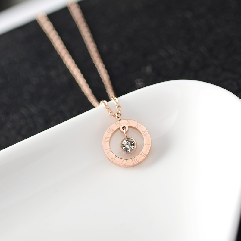 Korean Fashion All-Match Rose Gold Titanium Steel Necklace Women 'S Net Red Swan Short Pendant Necklace Non-Fading Clavicle Chain