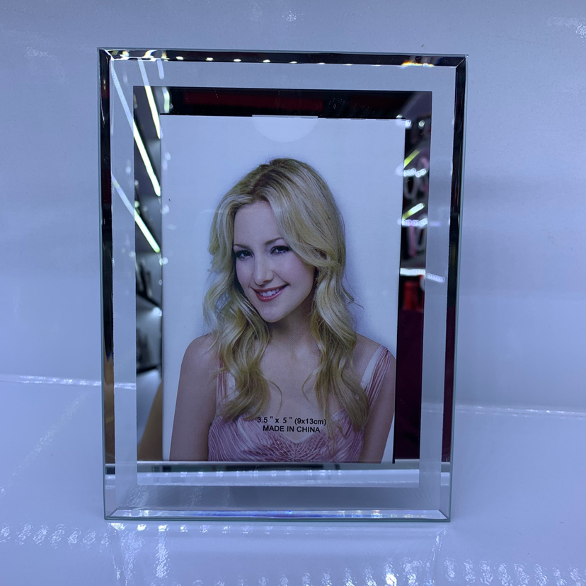 Golden Bilateral Decoration Photo Home Decorative Gift Living Room Crafts Customized Glass Photo Frame with Various Patterns Golden Bilateral Decoration Photo Home Decorative Gift Living Room Crafts Customized Glass Photo Frame with Various Patterns