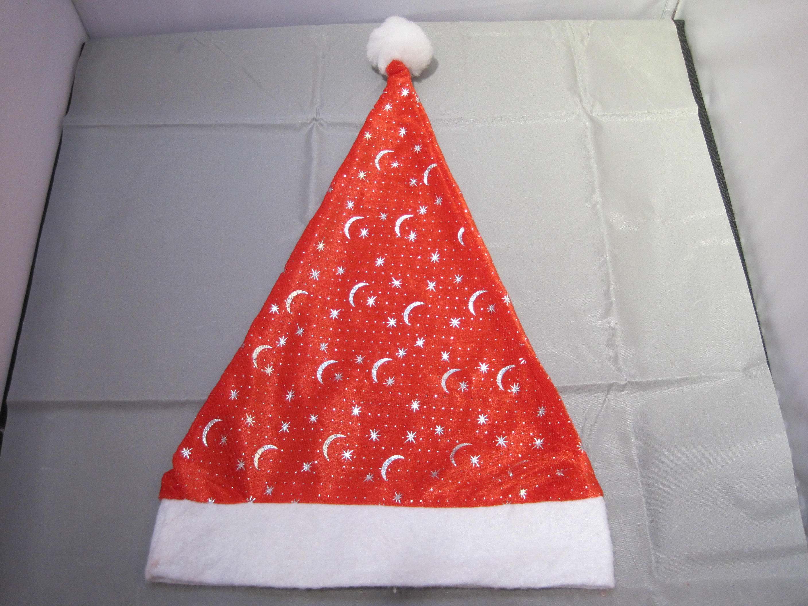 Snow White Christmas hat and Christmas hats for adult children.