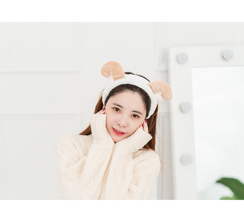 face wash hair band hair band sheep horn band hair band South Korea lovely headscarf women face mask makeup hair cover face wash hair band hair band sheep horn band hair band South Korea lovely headscarf women face mask makeup hair cover