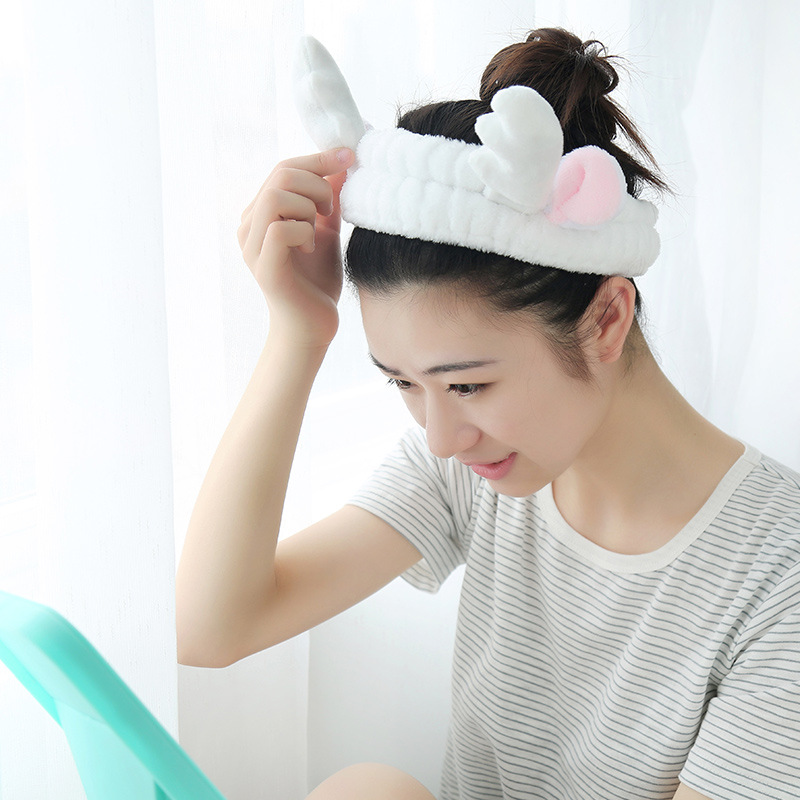 A headband for a bath, a cute Korean antler, and a soft mask for a headband