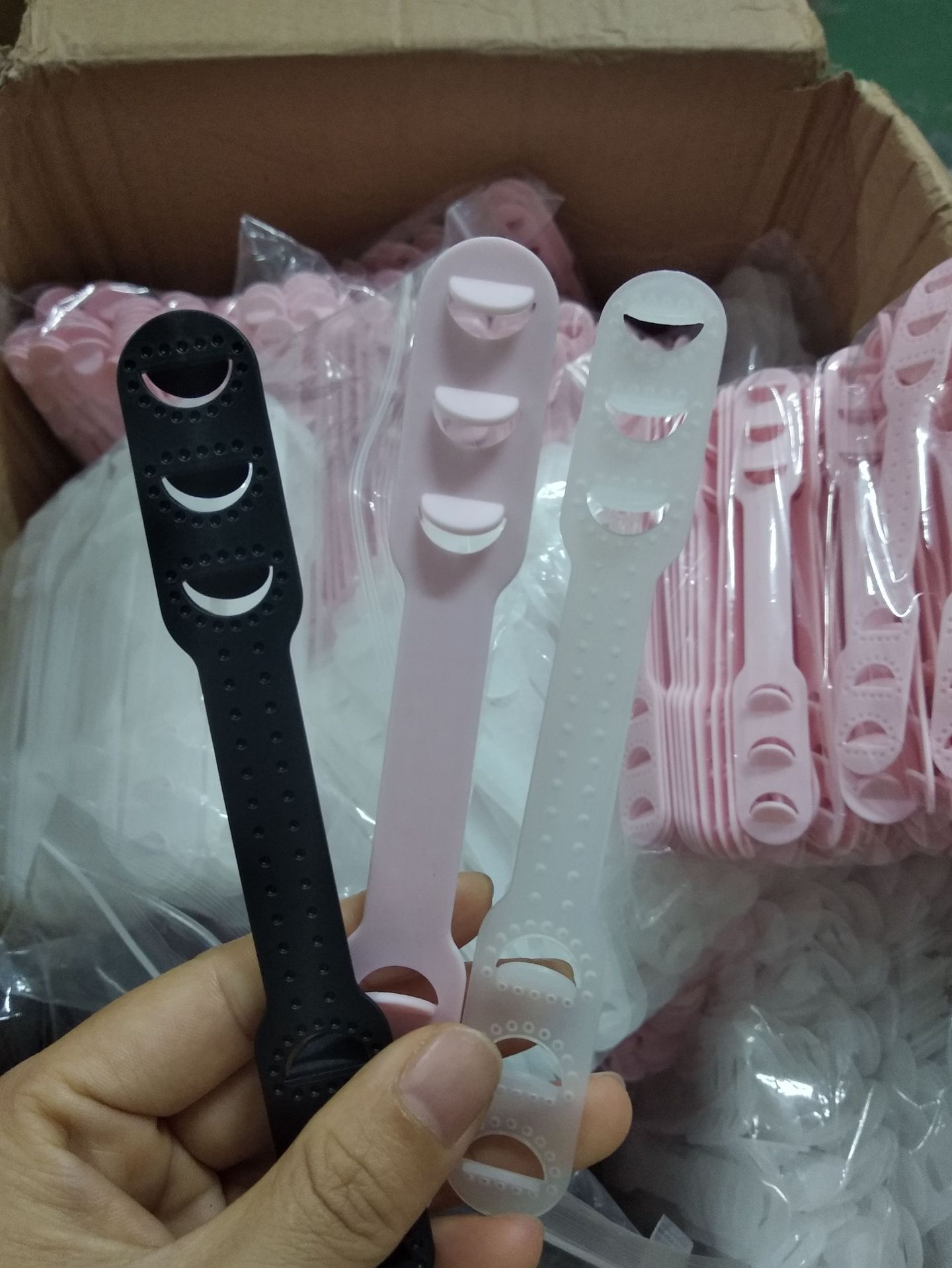 mask hook ear protection adjustment antistrangler face mask buckle ear strap extension rope head wear without trace hook