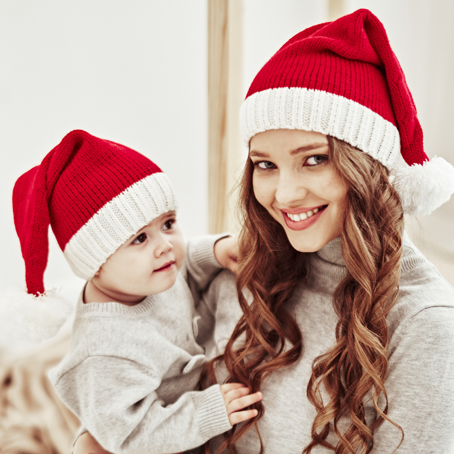 European and American Autumn and Winter New Parent-Child Hat Wool Christmas Hat Single Ball Acrylic Baby Mother Warm Knitted Hat European and American Autumn and Winter New Parent-Child Hat Wool Christmas Hat Single Ball Acrylic Baby Mother Warm Knitted Hat