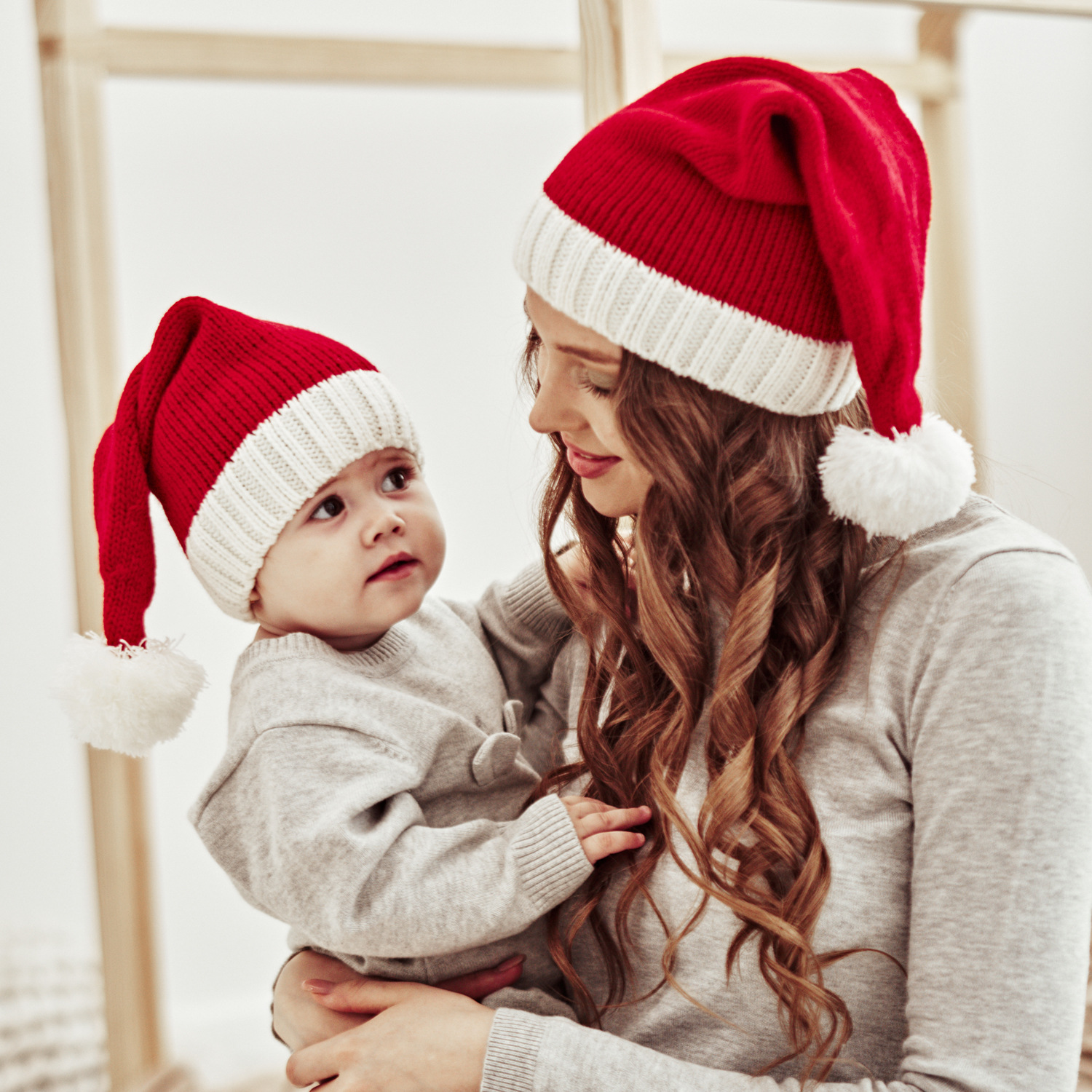 European and American Autumn and Winter New Parent-Child Hat Wool Christmas Hat Single Ball Acrylic Baby Mother Warm Knitted Hat European and American Autumn and Winter New Parent-Child Hat Wool Christmas Hat Single Ball Acrylic Baby Mother Warm Knitted Hat