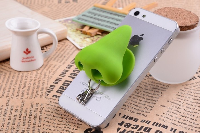 Creative silicone Keychain new mobile phone nose suction cup bracket
