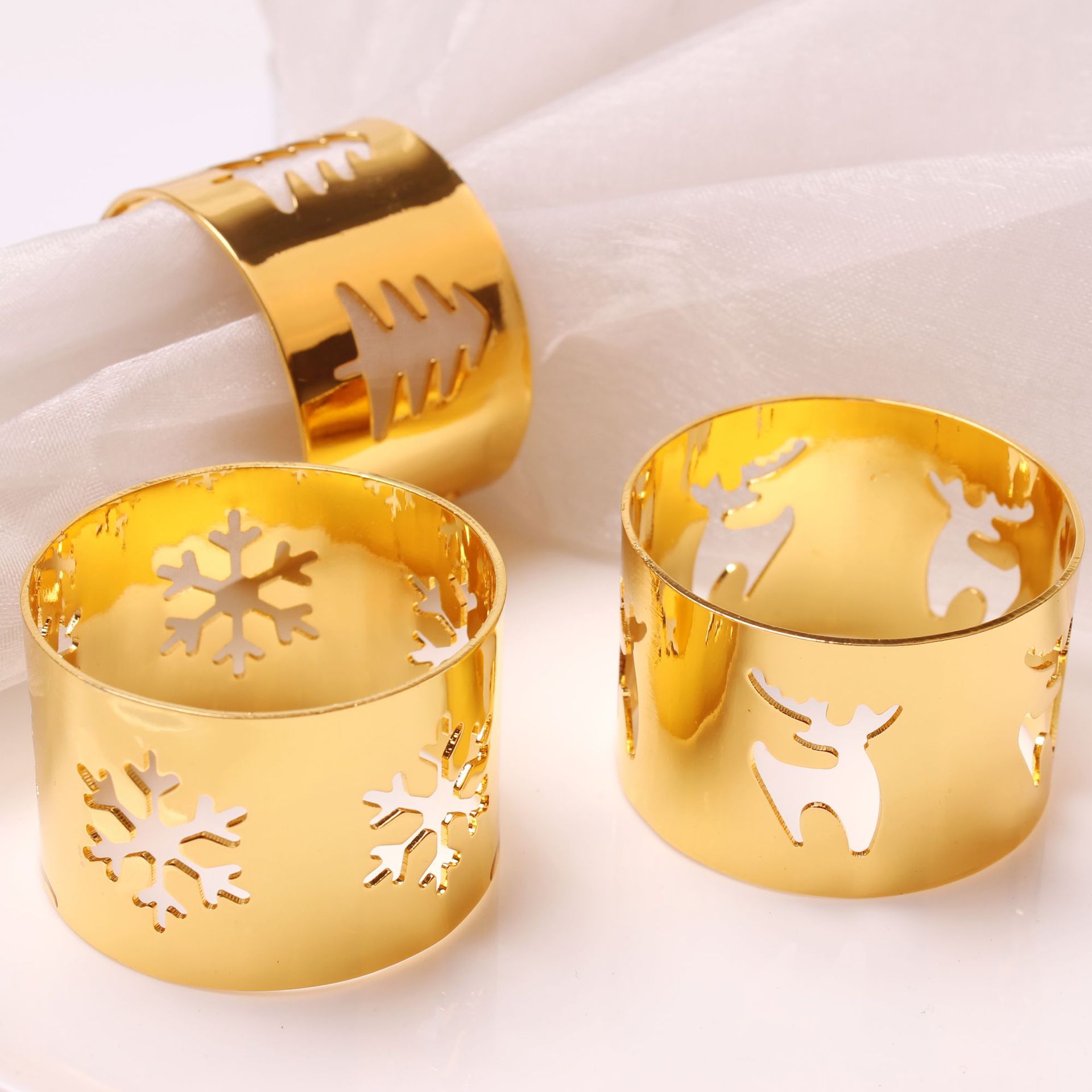 New Fashion Christmas Festival DiningTable Decoration Snowflake Napkin Ring Deer Napkin Ring Christmas Tree Napkin Ring