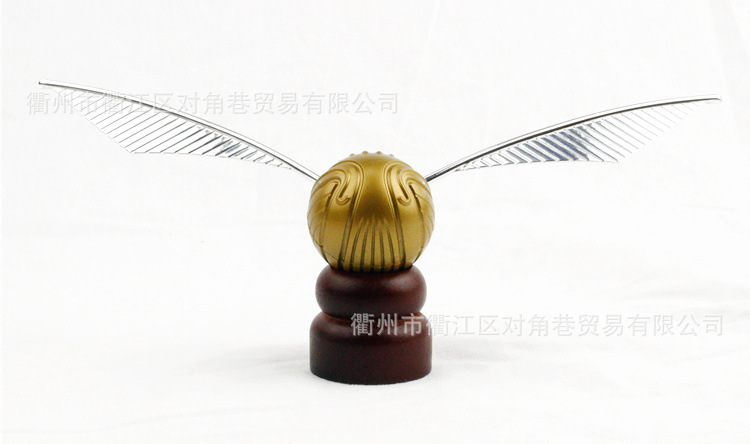 Golden Scoundrel Decoration Quidditch Ball Harry Potter Surrounding Garage Kit Model Toy Decoration Christmas Gift