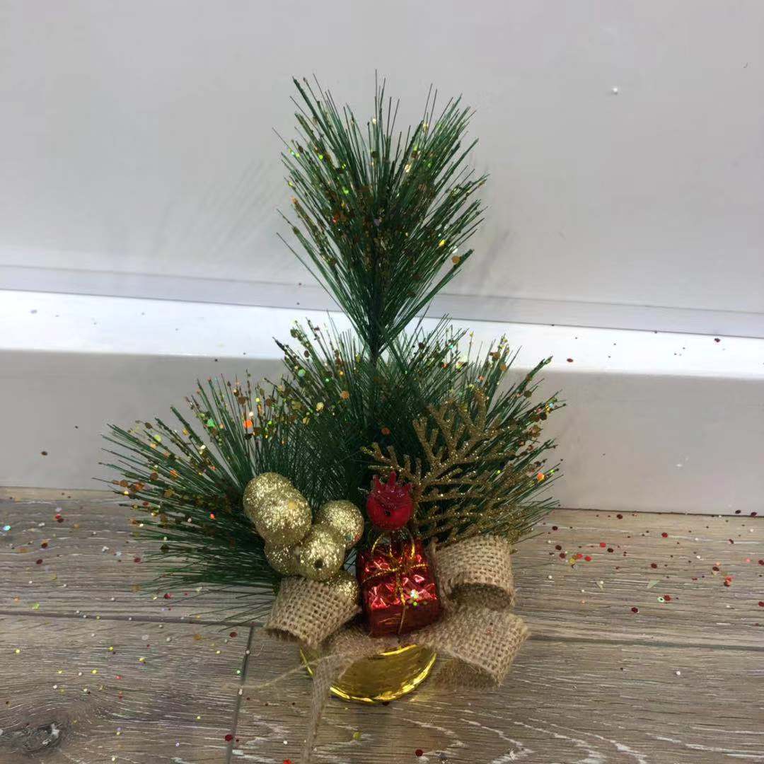 Imitation tree Christmas gift set piece pine needle tree miniature pine Christmas holiday flowerpot