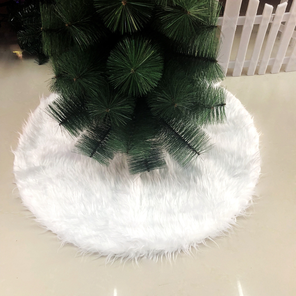 Christmas tree skirt Pure white long hair Christmas tree skirt 78 90 122cm Christmas tree decoration tree skirt Christmas tree skirt Pure white long hair Christmas tree skirt 78 90 122cm Christmas tree decoration tree skirt