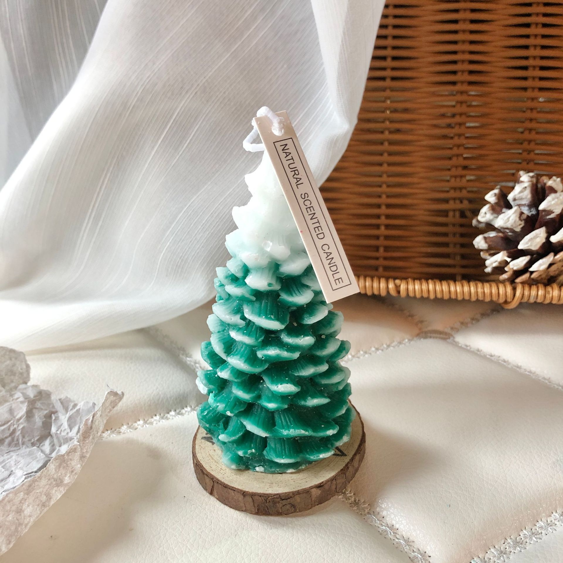 INS Style Cross-Border Christmas Tree Aromatherapy Candle Christmas Candle Soy Wax Hand Gift Photo Props Decoration