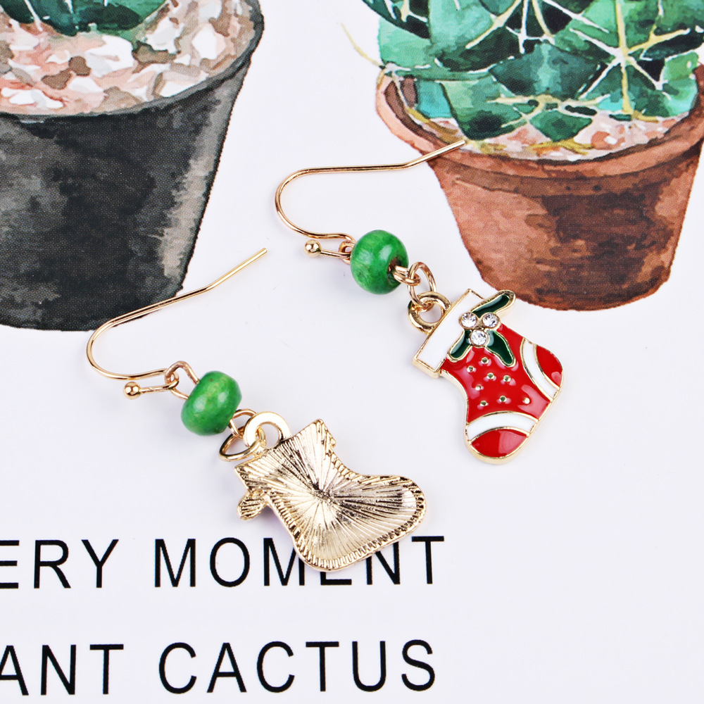 Europe and the United States qiu qiu earrings earrings line gift bell snowflake female Christmas collection earrings wholesale Europe and the United States qiu qiu earrings earrings line gift bell snowflake female Christmas collection earrings wholesale