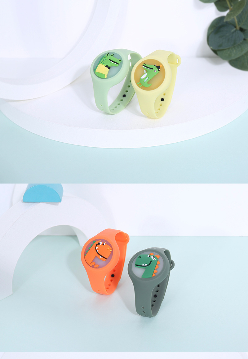 Flash Anti Mosquito Watch Outdoor Carry Luminous Mosquito Repellent Bracelet Adults and Children Children Luminous Watch Mosquito Repellent Buckle Flash Anti Mosquito Watch Outdoor Carry Luminous Mosquito Repellent Bracelet Adults and Children Children Luminous Watch Mosquito Repellent Buckle