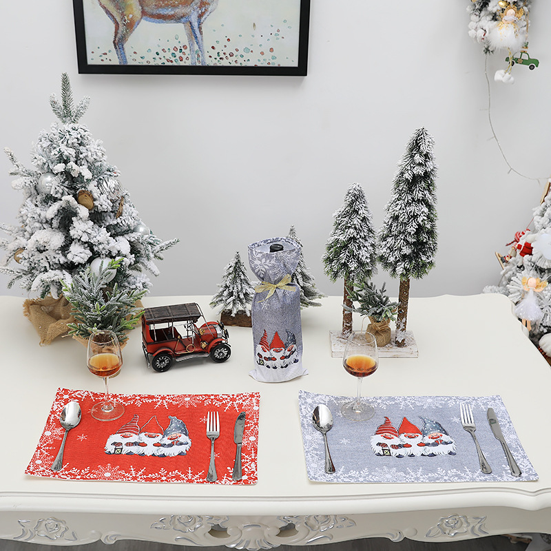 New Christmas Decorations European and American Style Cartoon Forester Placemat Holiday Hotel Home Restaurant Tableware Dress up