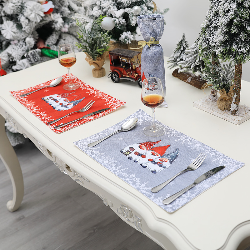 New Christmas Decorations European and American Style Cartoon Forester Placemat Holiday Hotel Home Restaurant Tableware Dress up