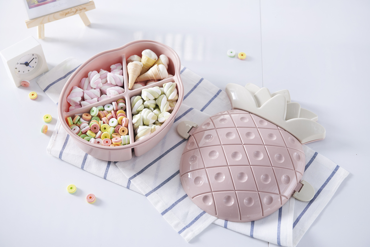 Pineapple Fruit Shape Candy Box Compartment with Lid Dried Fruit Tray Cute Home Fashion Dried Fruit Box Pineapple Fruit Shape Candy Box Compartment with Lid Dried Fruit Tray Cute Home Fashion Dried Fruit Box