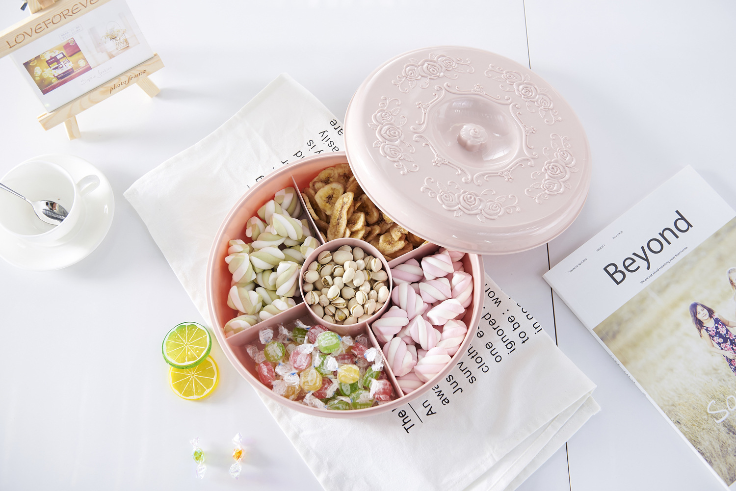 Wedding Gifts Household Grid round with Lid Candy Box Living Room Plastic Combination Dried Fruit and Melon Seeds Fruit Plate